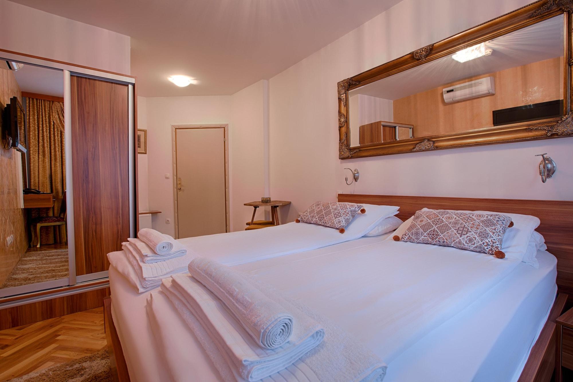 Hotel Herc Szarajevó Kültér fotó