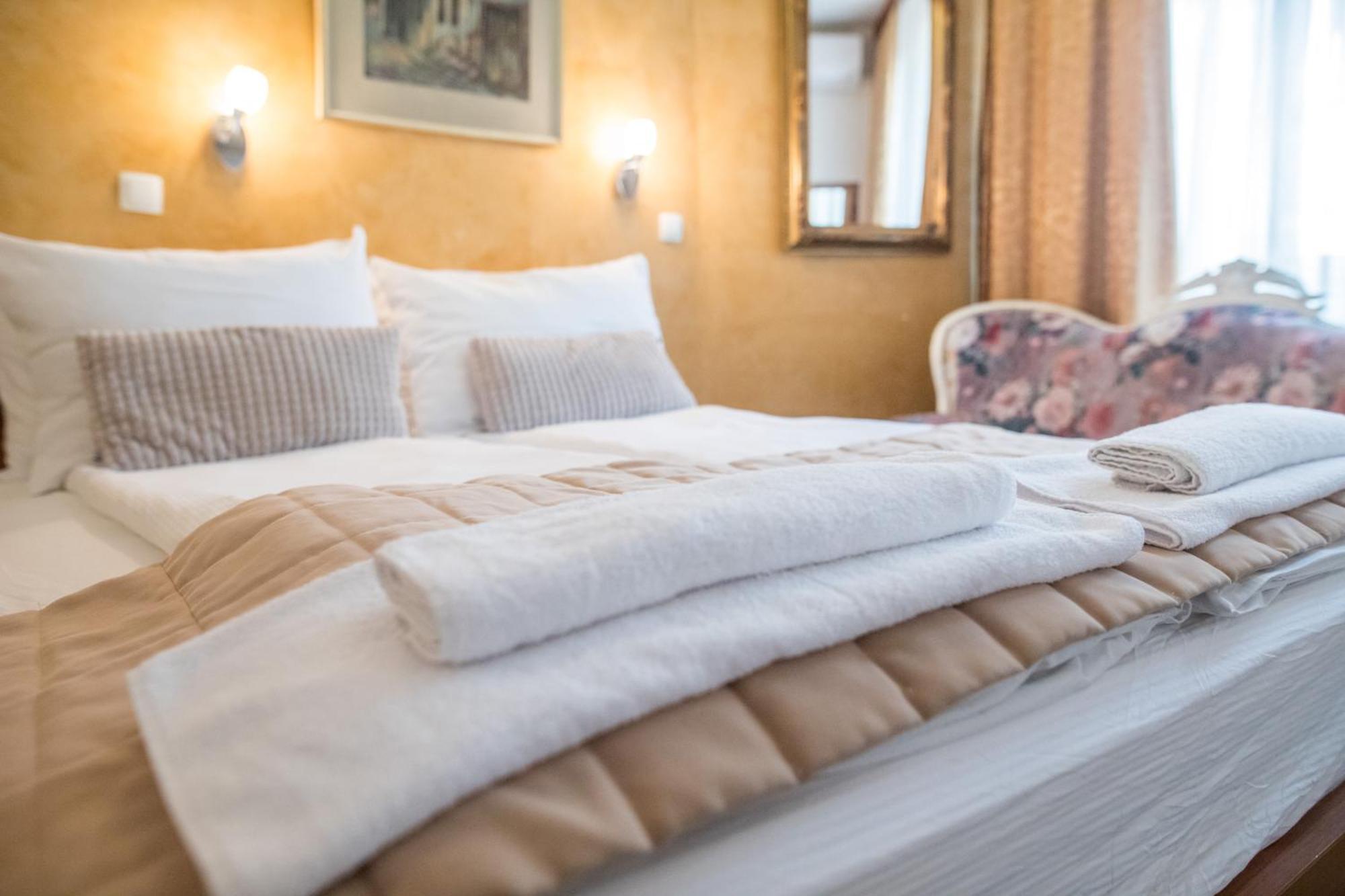 Hotel Herc Szarajevó Kültér fotó